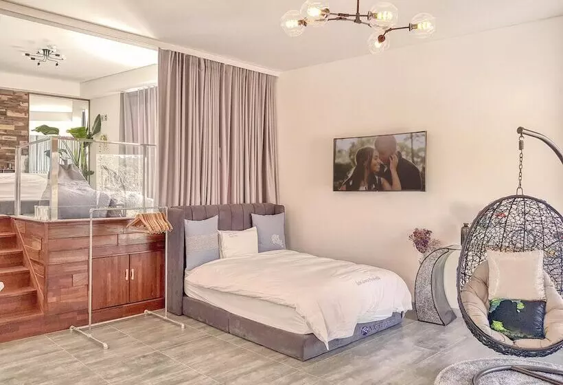 Seogwipo Dawa Pool Villa Pension