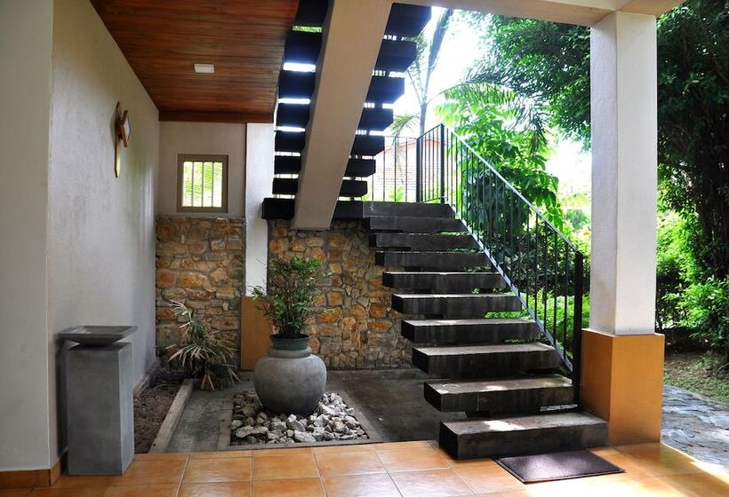 Sithu Villa Hikkaduwa