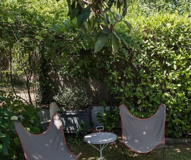 تختخواب و صبحانه La Fonderia Firenze