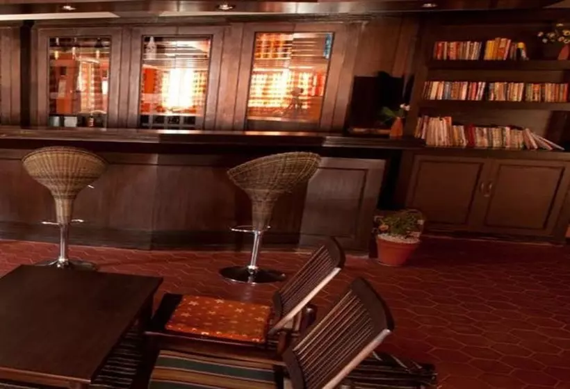 هتل Mountain Lodges Of Nepal   Phakding