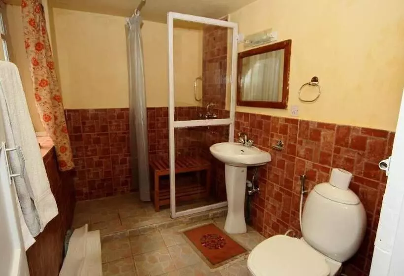 هتل Mountain Lodges Of Nepal   Phakding