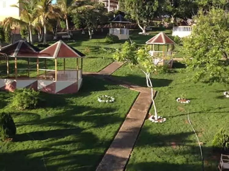 هتل Paradise Reggae Resort