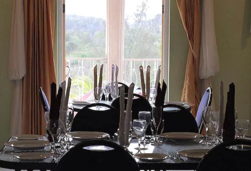 هتل Paradise Reggae Resort