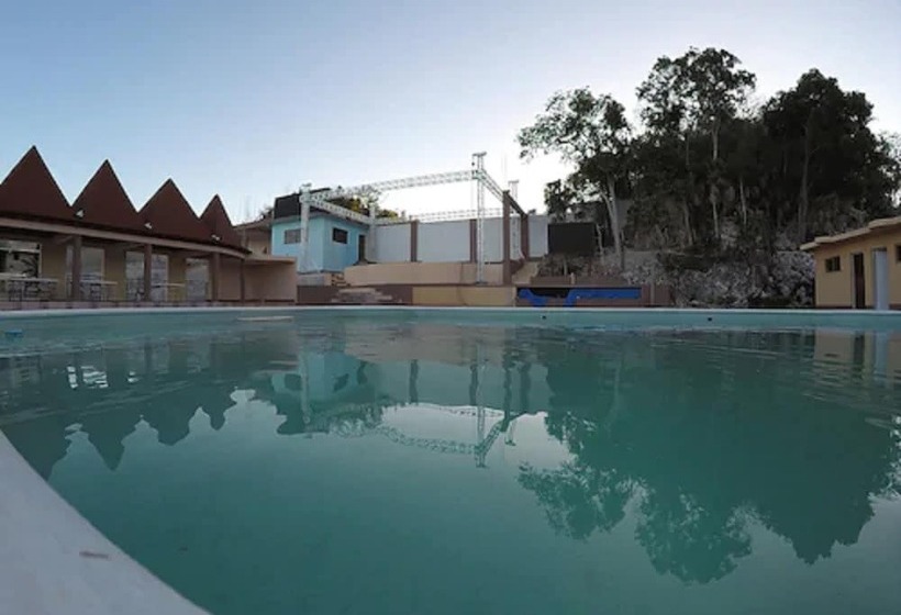 هتل Paradise Reggae Resort