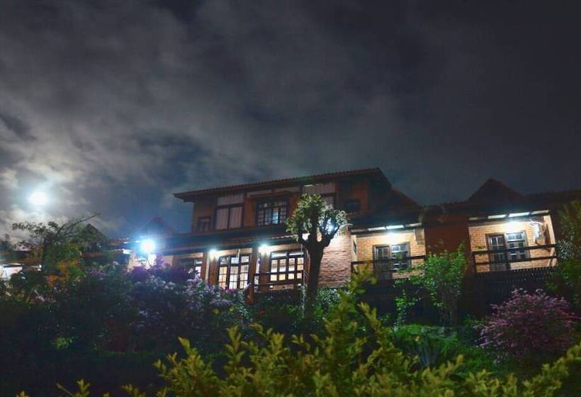 هتل Pousada Colina Verde