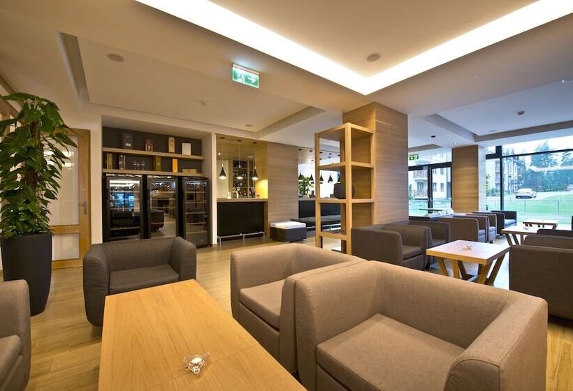 Lesna – Adult Friendly