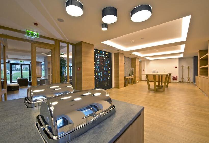 Lesna – Adult Friendly