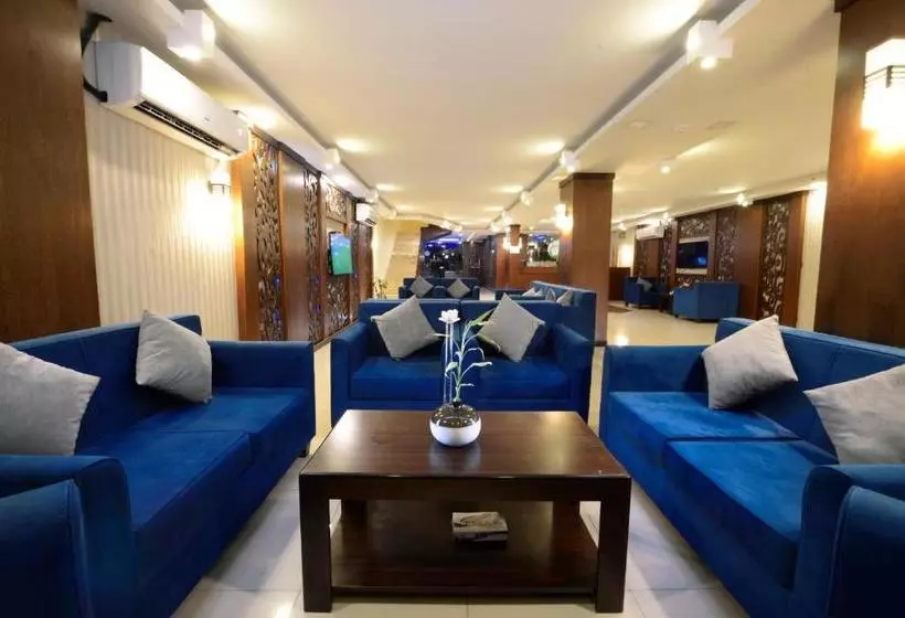 Lina Park  Suites 2