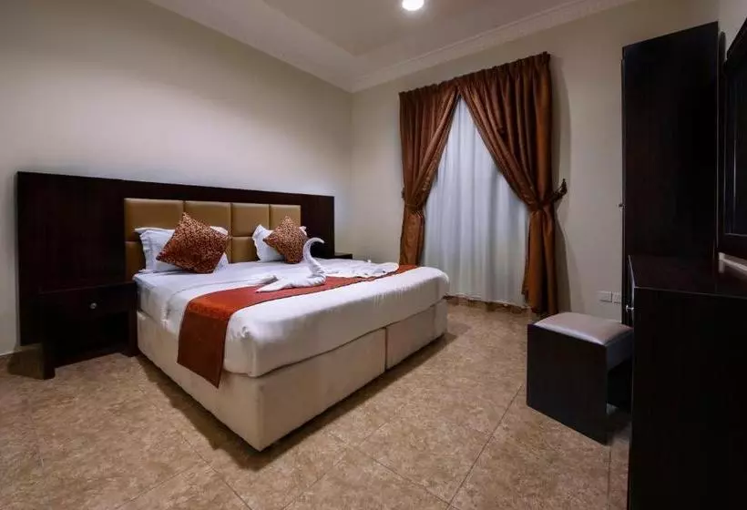 Lina Park  Suites 2