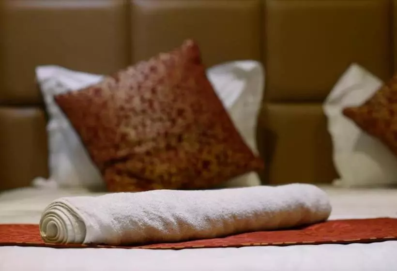 Lina Park  Suites 2