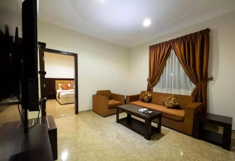 Lina Park  Suites 2