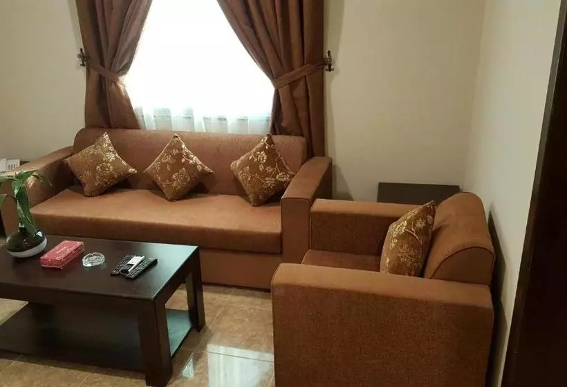 Lina Park  Suites 2
