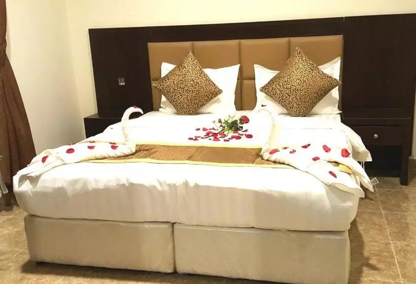 Lina Park  Suites 2