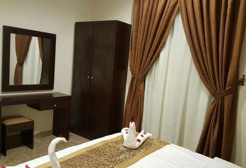 Lina Park  Suites 2