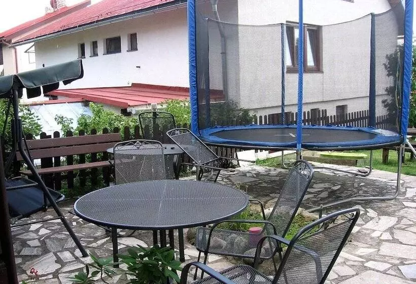 Majatalo Penzión Závada