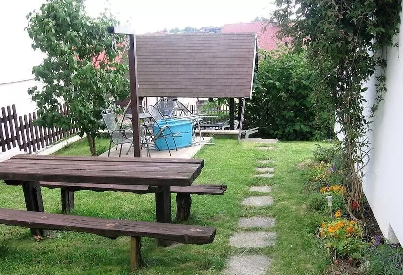 Majatalo Penzión Závada