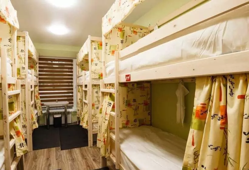 «very Center» Hostel