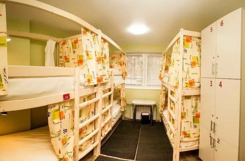 «very Center» Hostel