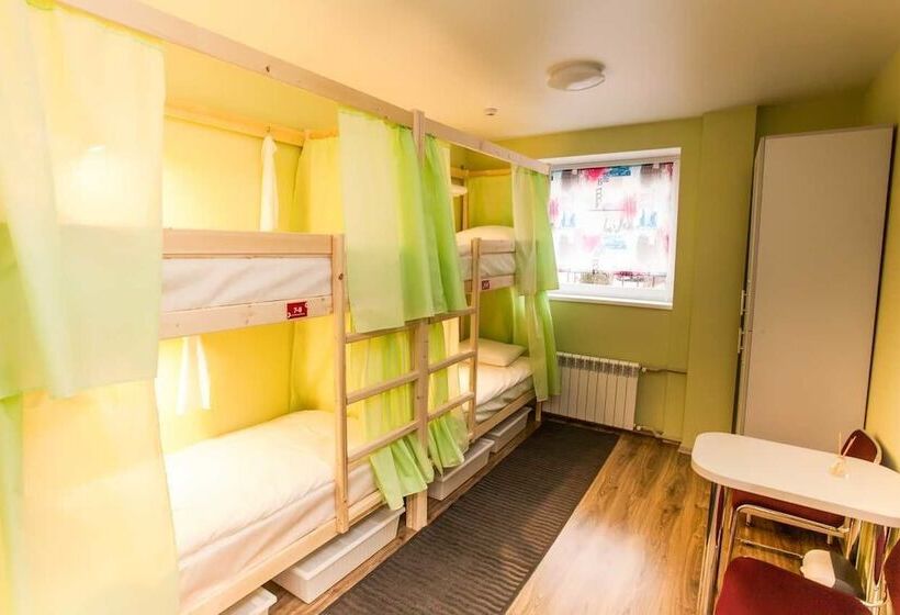 «very Center» Hostel