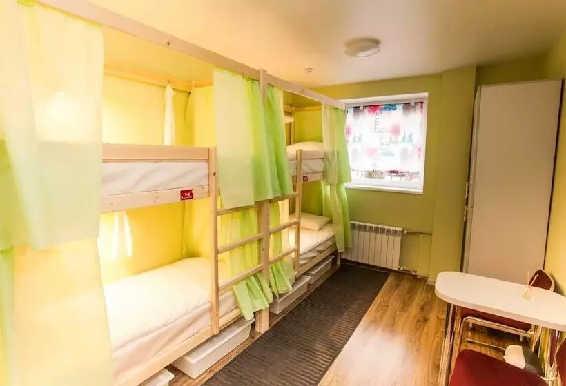 «very Center» Hostel