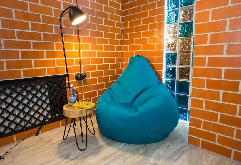 «very Center» Hostel