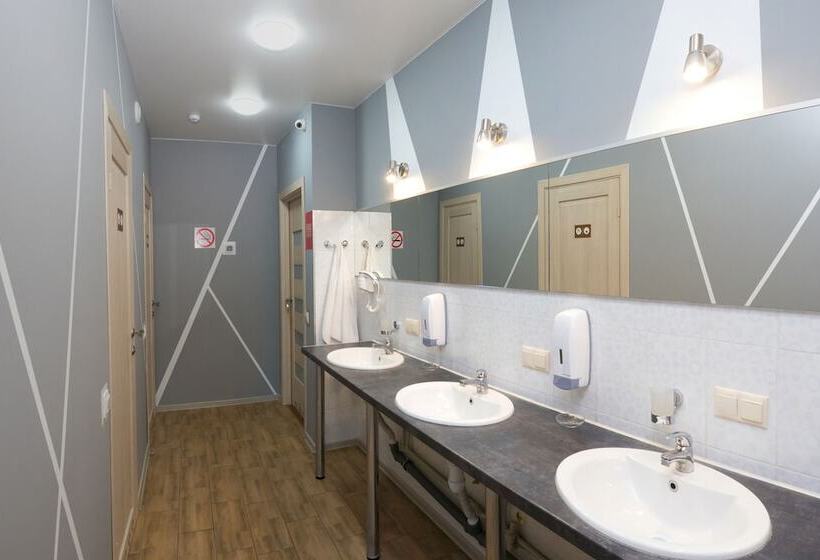 «very Center» Hostel