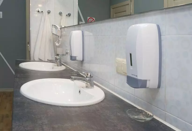 «very Center» Hostel