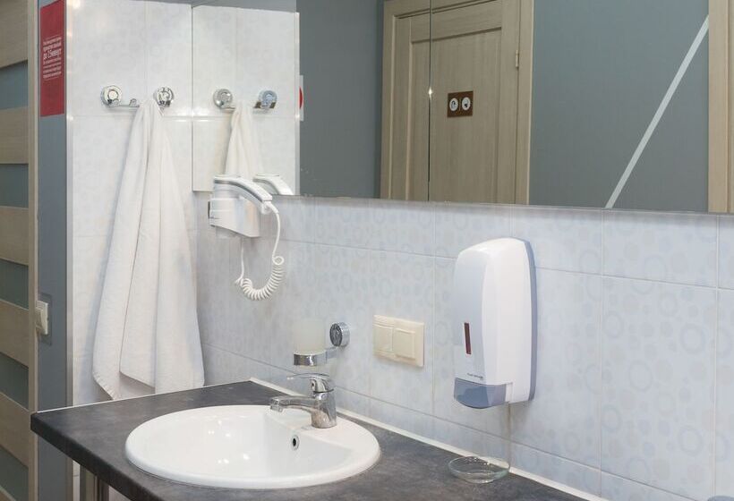 «very Center» Hostel