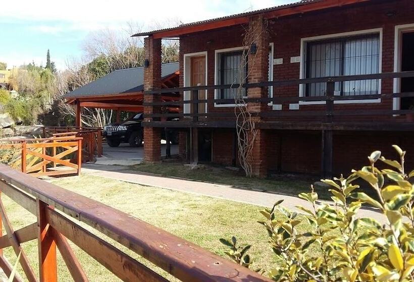 Bed & Breakfast Cabañas Solar De Piedra