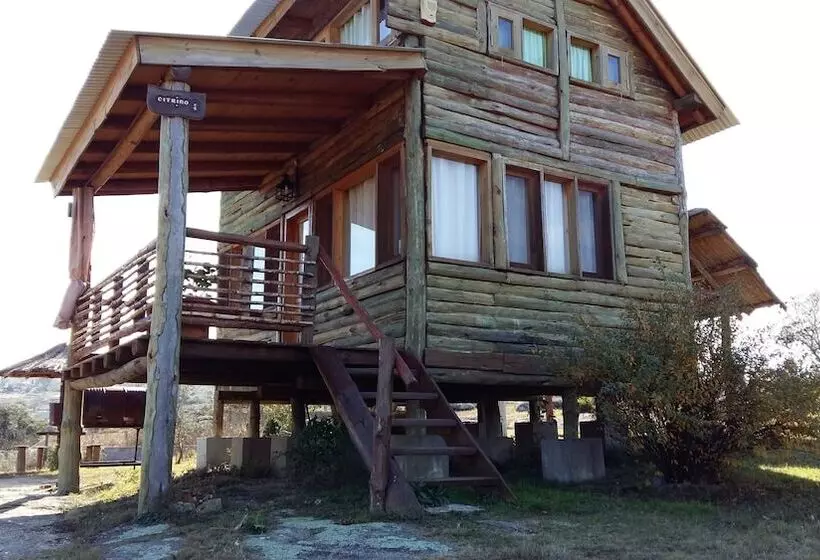 Aamiaismajoitus (B&B) Cabañas Solar De Piedra