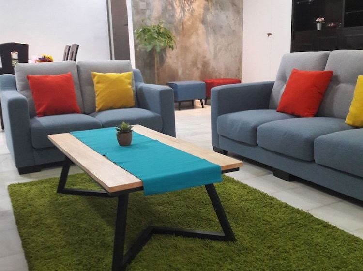 C U Homestay Bukit Indah