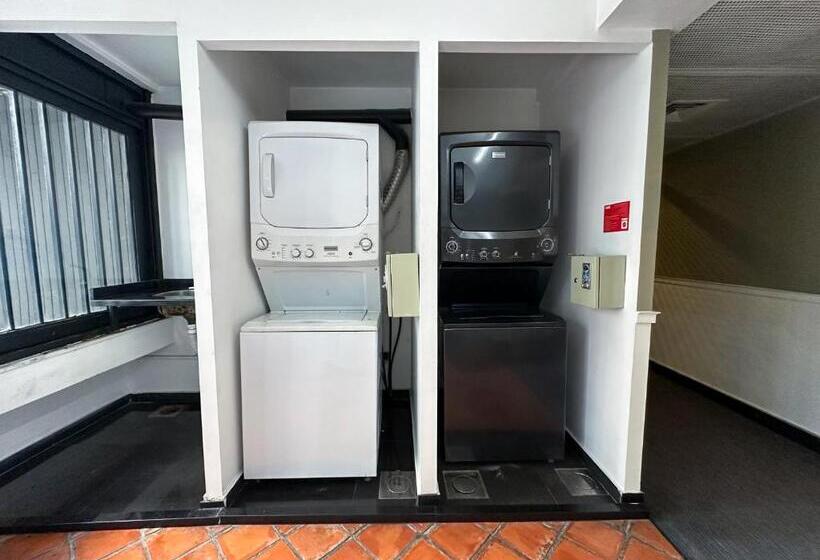 هتل Hamra Urban Gardens