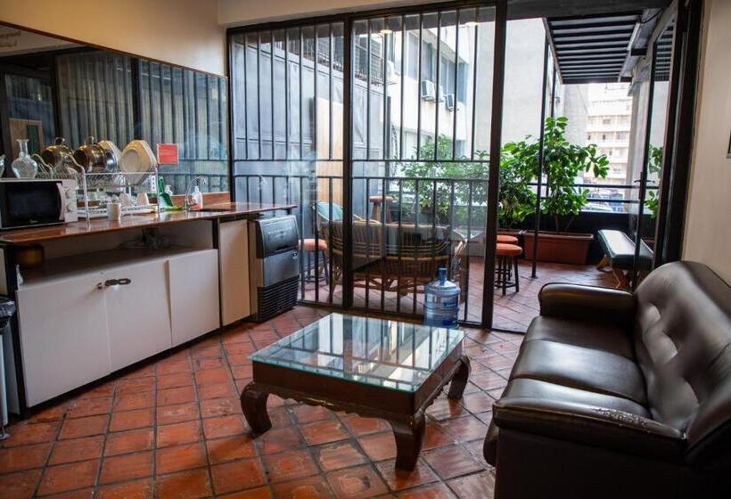 هتل Hamra Urban Gardens