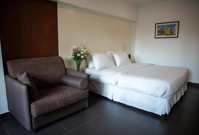 هتل Hamra Urban Gardens