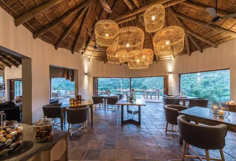 Hotel Lalibela Game Reserve   Inzolo Lodge