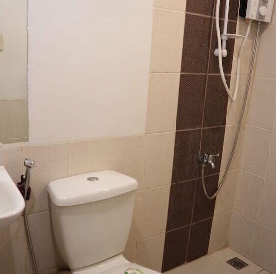 Отель Nipa Hut Villa By Amco Extension