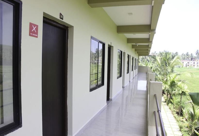 Hotelli OYO 9586 near Arambol Beach