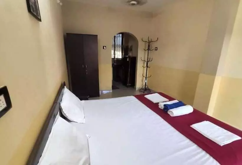 ホテル Regina Residency Cottages