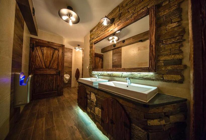 פנסיון Dworek Myśliwski Hubert świetna Lokalizacja 50m Od Term Bania