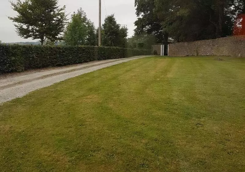 Majatalo Moorepark West House