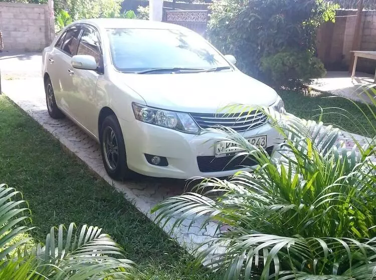 Majatalo Nishan Surf Inn