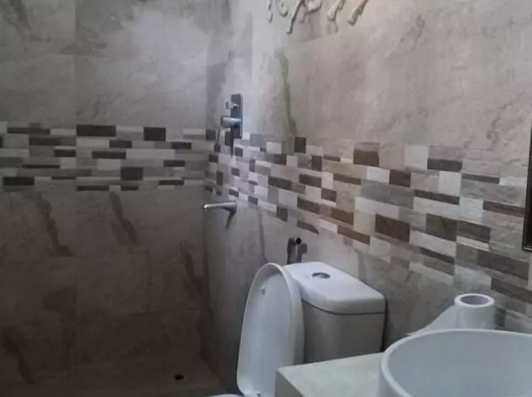 Majatalo Nishan Surf Inn