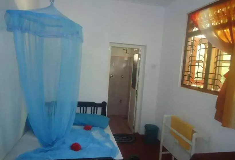 Majatalo Nishan Surf Inn