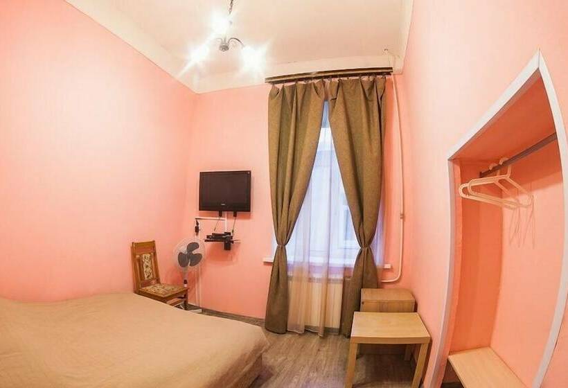 بنسيون Old Flat Guest House On Ligovskiy