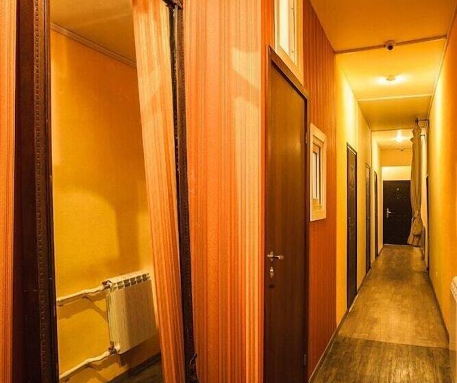 بنسيون Old Flat Guest House On Ligovskiy