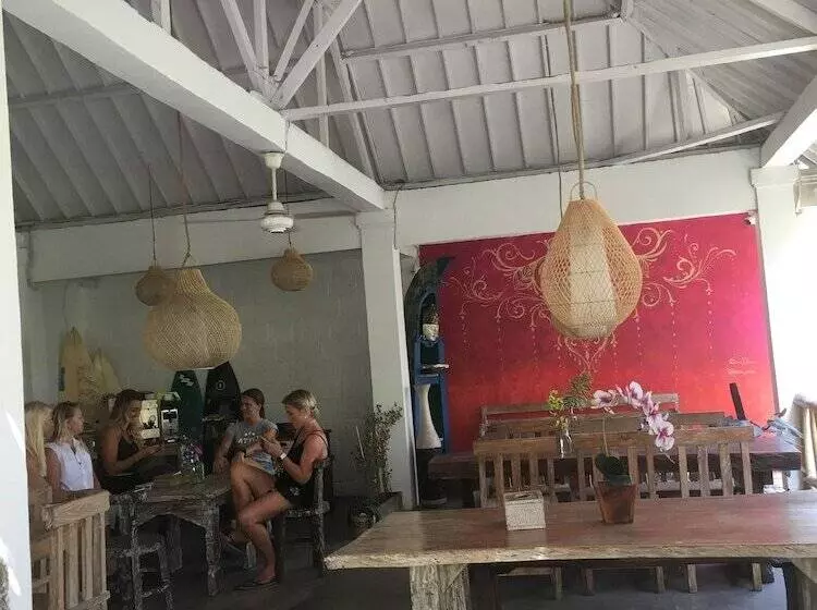 ペンション Padang  Padang Breeze