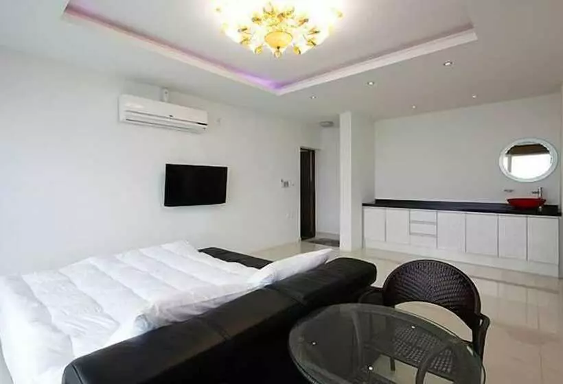Pohang Sea Shore Pension