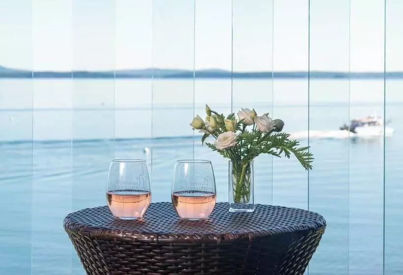 Atlantic Oceanside Hotel & Conference Center