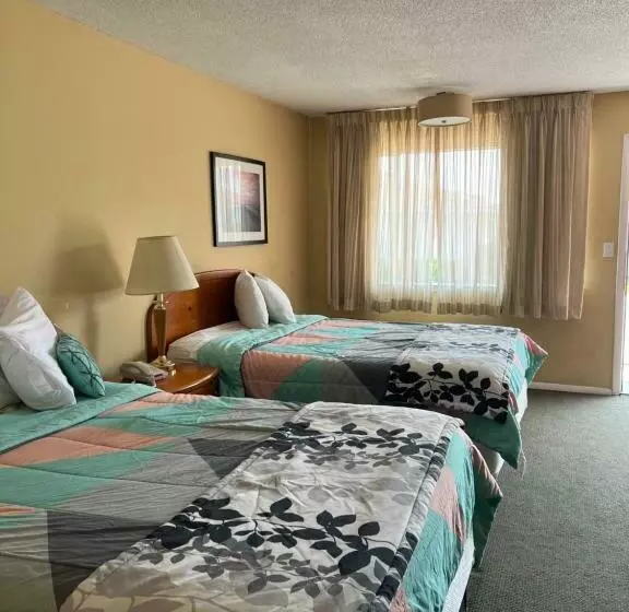 فندق Ambassador Inn