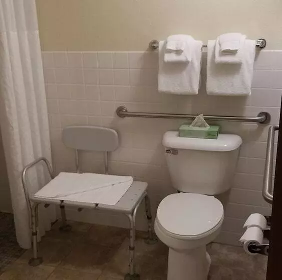 Отель Americinn By Wyndham Rhinelander